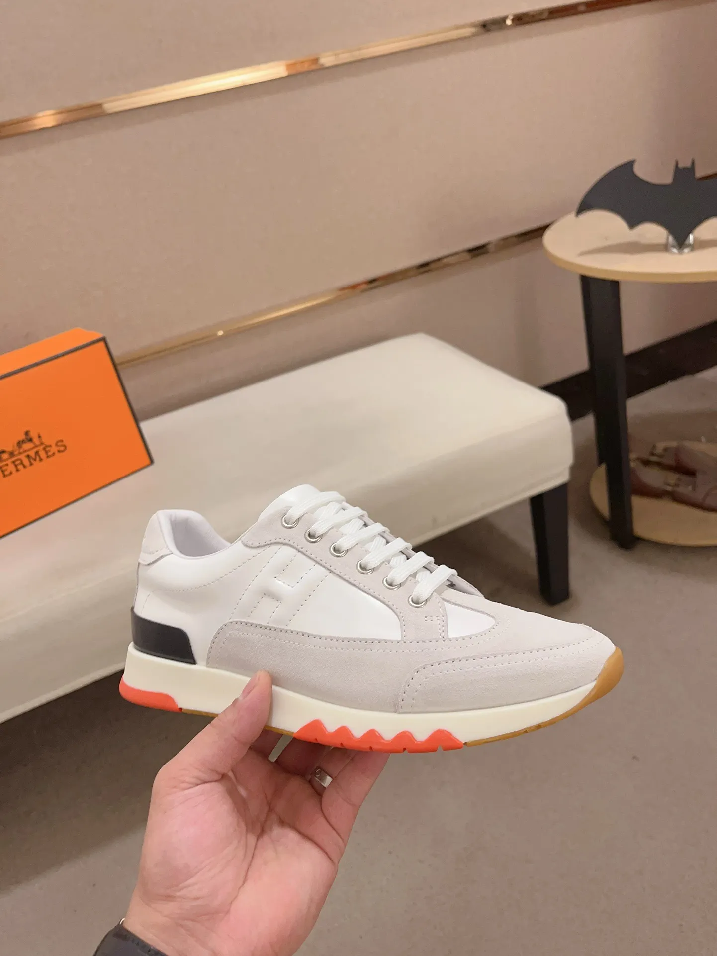 Ex-factory price: 500💰《HERMES》【Classic original single version】Hermès; top 🔝purchasing agent🔍🔍men's latest 🇺🇸sold simultaneously, original imported from Italy ▲▲first-layer cowhide ▲▲ (high-end, nobility and class) ) Exquisite workmanship (Italian 🇮🇹 imported water-dyed 🐂 cowhide lining) sole: original sole provided by the original factory, ⚠️exclusive double-layer activity·TPR·rubber·combined molded outsole; super comfortable·wear-resistant·non-slip·environmental protection The real thing is more beautiful when photographed in kind (high quality, following orders), you can come in and out at will * Number of yards: 38·39·40·41·42·43·44# (can be customized 45.)